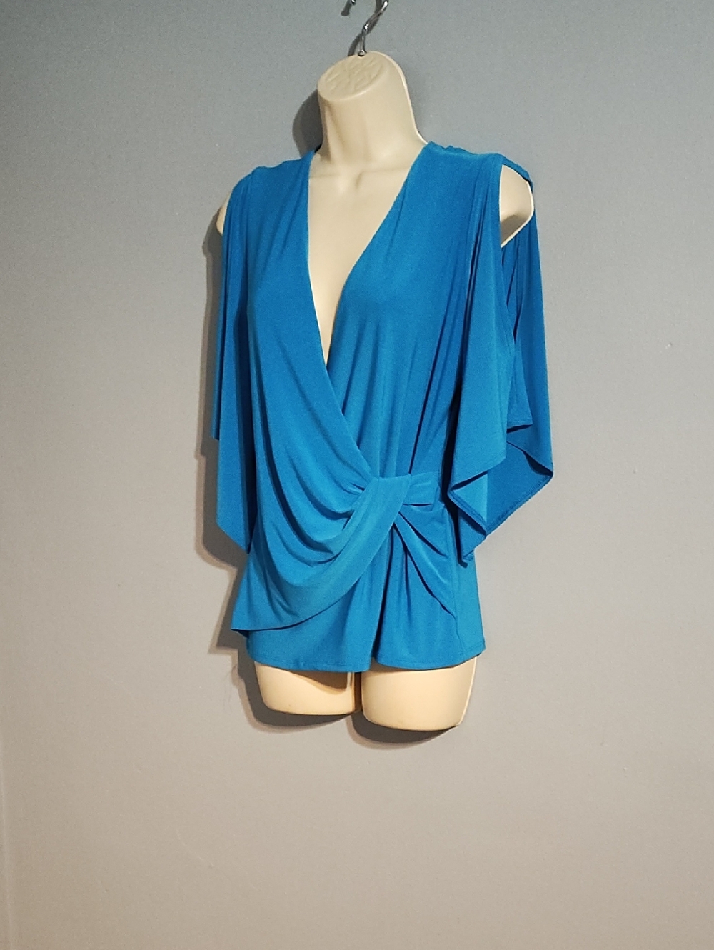 Coco Bianco Draped V-Neck Cold Shoulder Blue Knot Front Blouse